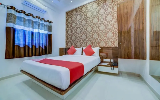 OYO 24848 Royal Imperio