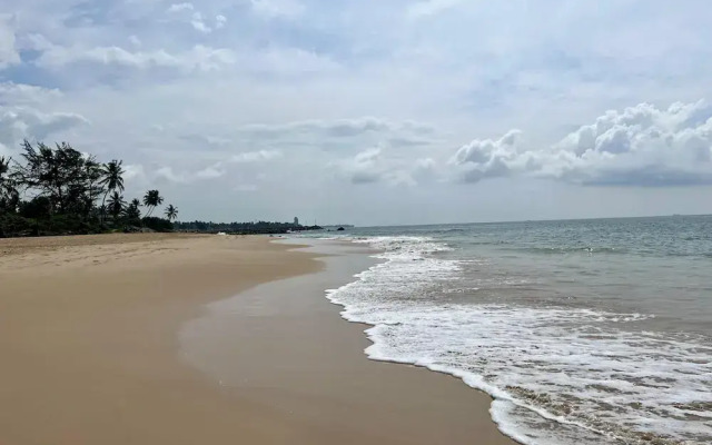 Oceanfront Luxury Private Villa in Ambalangoda