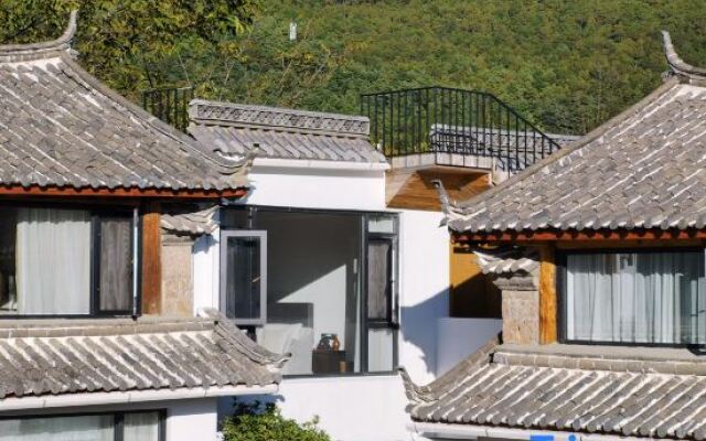 Lijiang Baisha Wuzi Mountain House