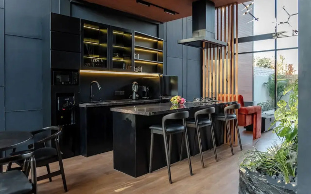 Black Rock Villas