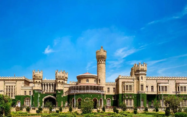 Rove Inn & Suites by FabHotel