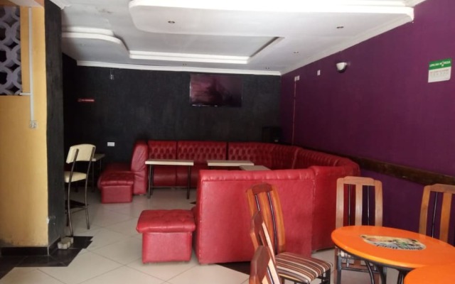 Maates Hotel