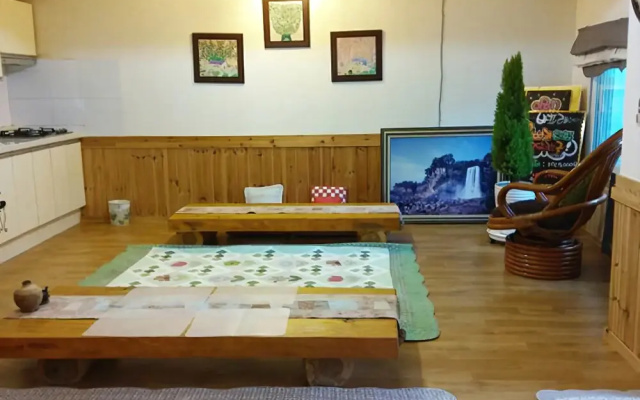 Seogwipo Bakkeurae Pension