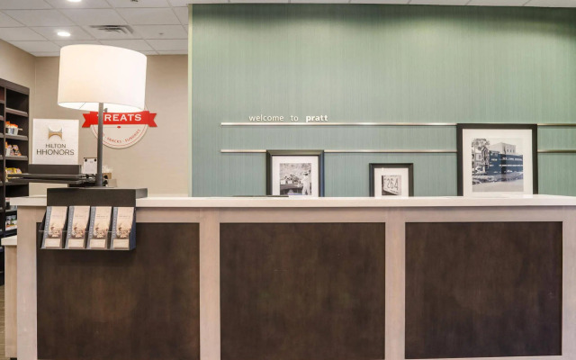 Flag Point Inn & Suites Pratt by FairBridge