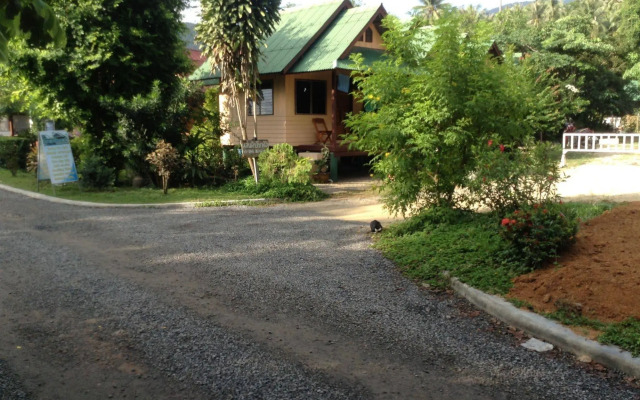 Sandee Bungalows