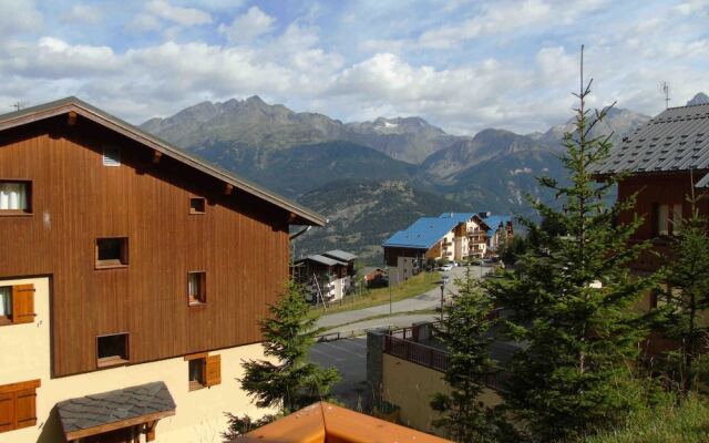 Lou Services Apartment H01 LSI 001