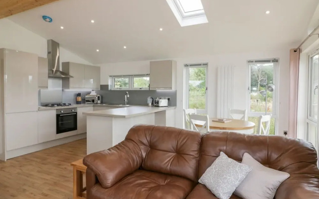 7 Meadow Retreat