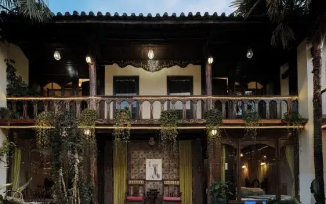 Lijiang York Holiday Garden