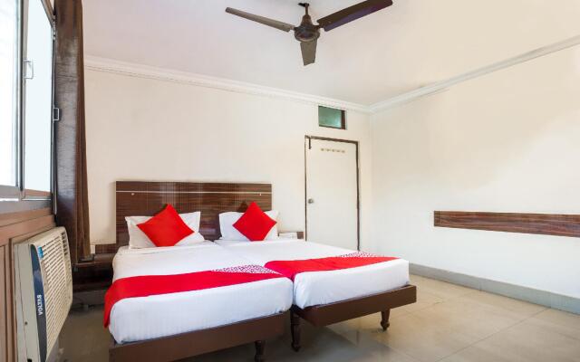 OYO 71234 Hotel Shyam