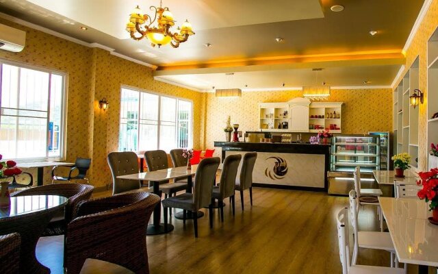 The Phoenix Hotel