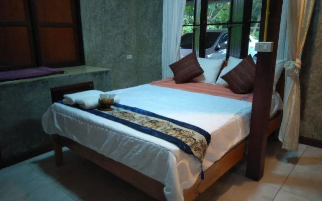 Baan Suan Rabieng Tung @ Doi Lo