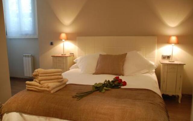 Montseny Suites & Apartments