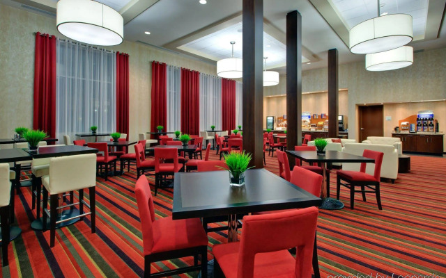 Holiday Inn Express & Suites Chatham South by IHG