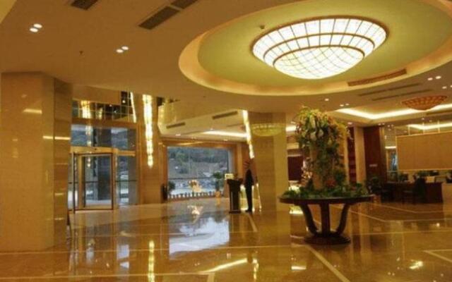 Lingxiu Hot Spring of Emei Mountain