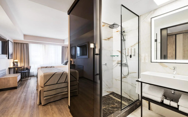 Hotel Riu Plaza Toronto