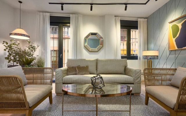 ELEVEN Apartments Real de la Carretería, by Homing U