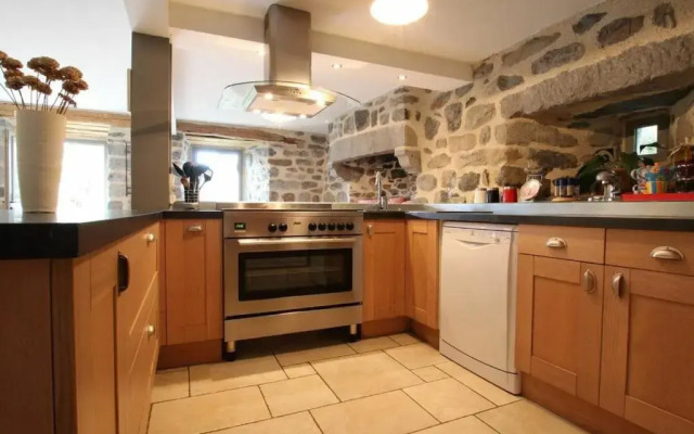 Gîte Saint-Julien-Chapteuil, 4 pièces, 8 personnes - FR-1-582-296