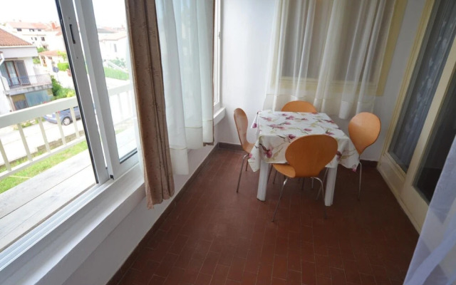 Tina - Two Bedroom Apartment