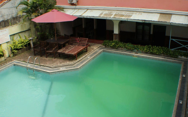 Ananda Hotel