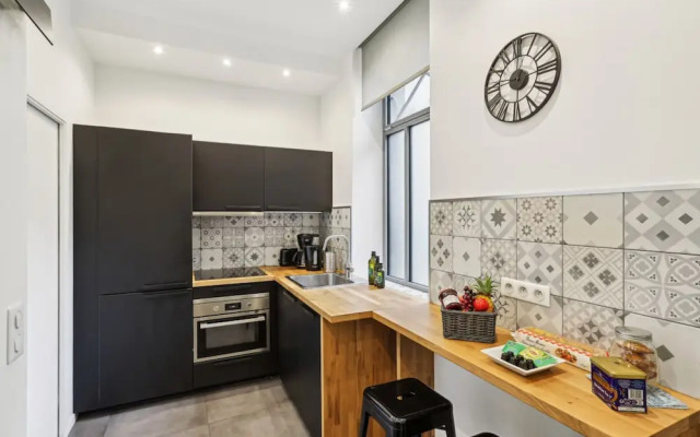 Lavie Maison House in the Marais Family
