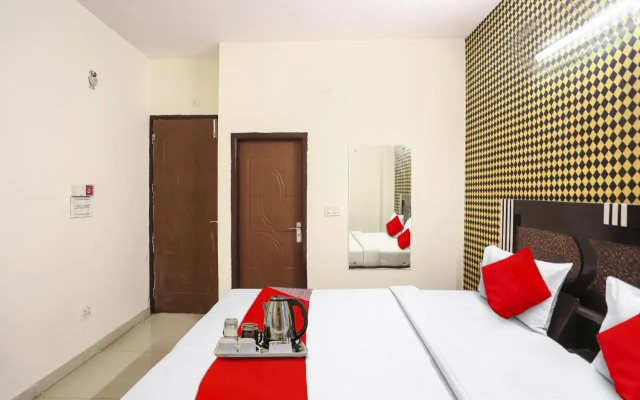 Oyo Flagship 702599 Hotel Amira Residency