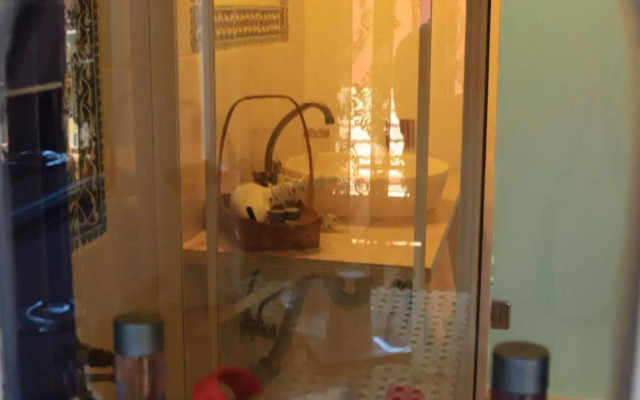 Tom Square Boutique Hotel