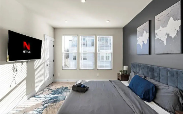 3BR King Townhouse Rooftop in Uptown CLT