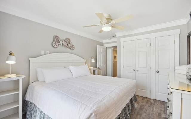 Sandpiper Cove 1125 1 Bedroom Condo by RedAwning