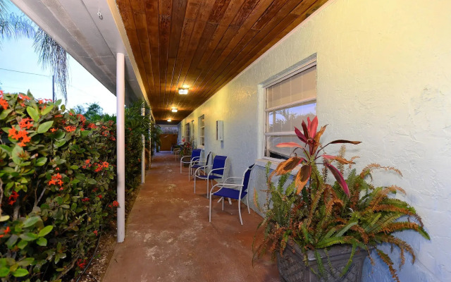 Siesta Key Palms Resort
