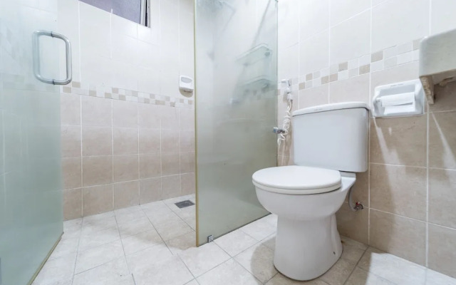 OYO 639 Home Casa Mutiara 2 Bedroom