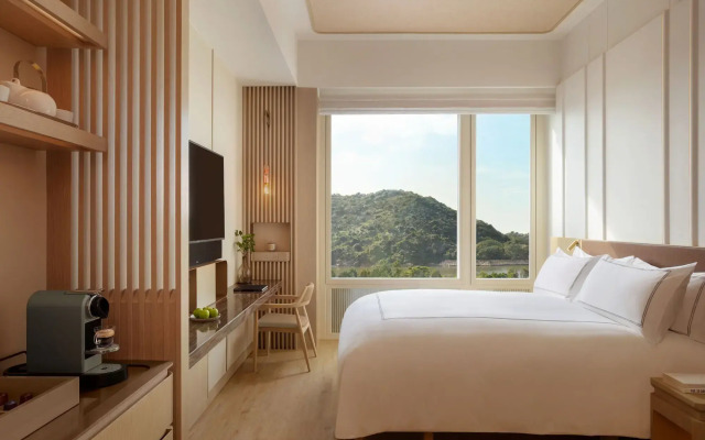 The Silveri Hong Kong - MGallery
