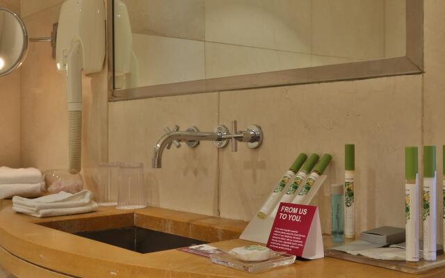 Crowne Plaza Hotel Beirut by IHG