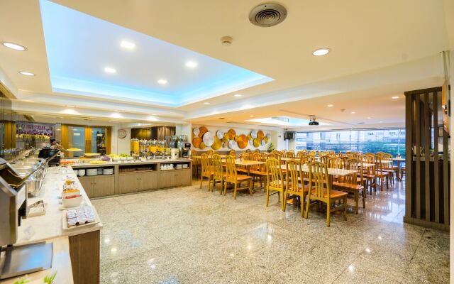 Samran Place Hotel