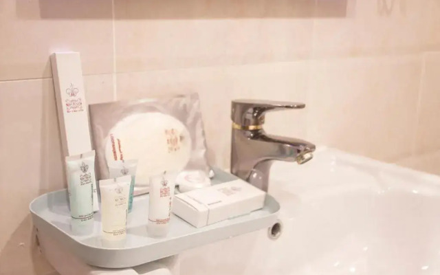 Lavent Park Hotel Suites