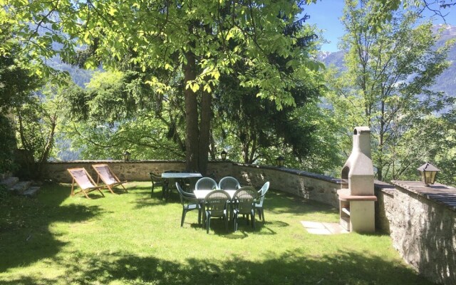 Burg Biedenegg Niedermontani Flie