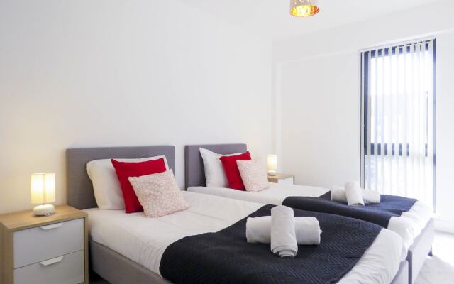 Tudors - Fabrick Twin Bed Apartment
