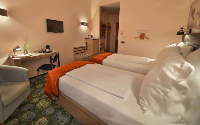 Ramada by Wyndham Airport Prague