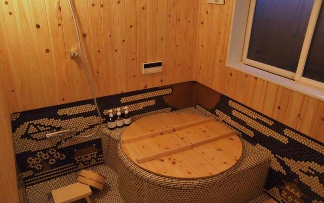 Kyoto Machiya Cottage karigane