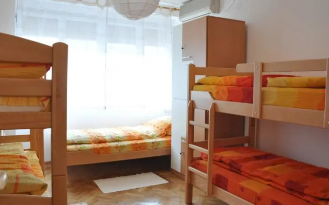 Hostel and Apartment Dali