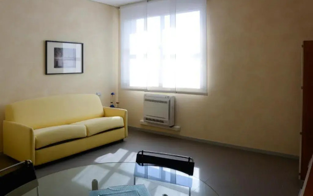 Vista Hotel & Residence