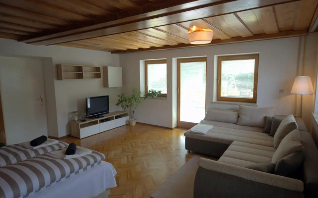 Anna's House