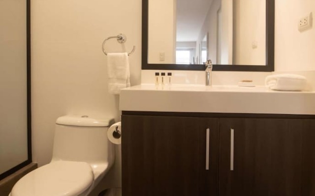 w High Ceiling and Classy 2BR in Miraflores