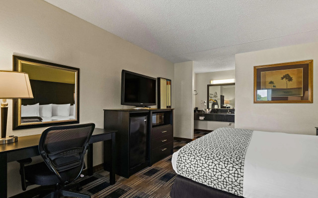 Best Western Windsor Suites