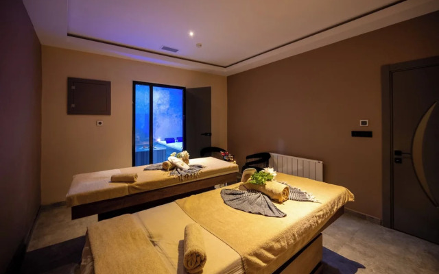 Vess Hotel & SPA