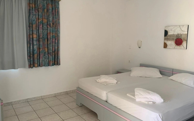 Ermis Suites