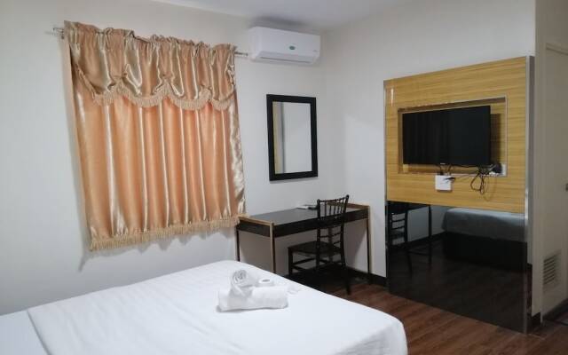 Meaco Royal Hotel-Binan