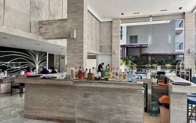 4605 Seaview Aparthotel 30m To Patong Beach
