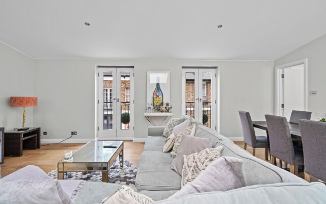 Captivating 3-bed House in London Holland Park