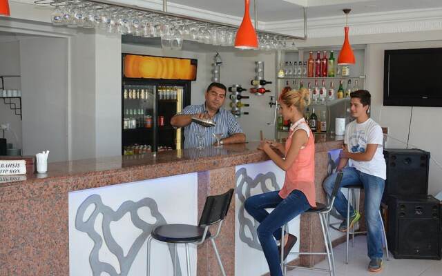 Amphora Hotel
