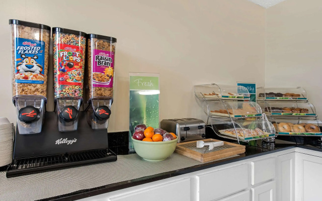 Quality Inn & Suites Lafayette I-65